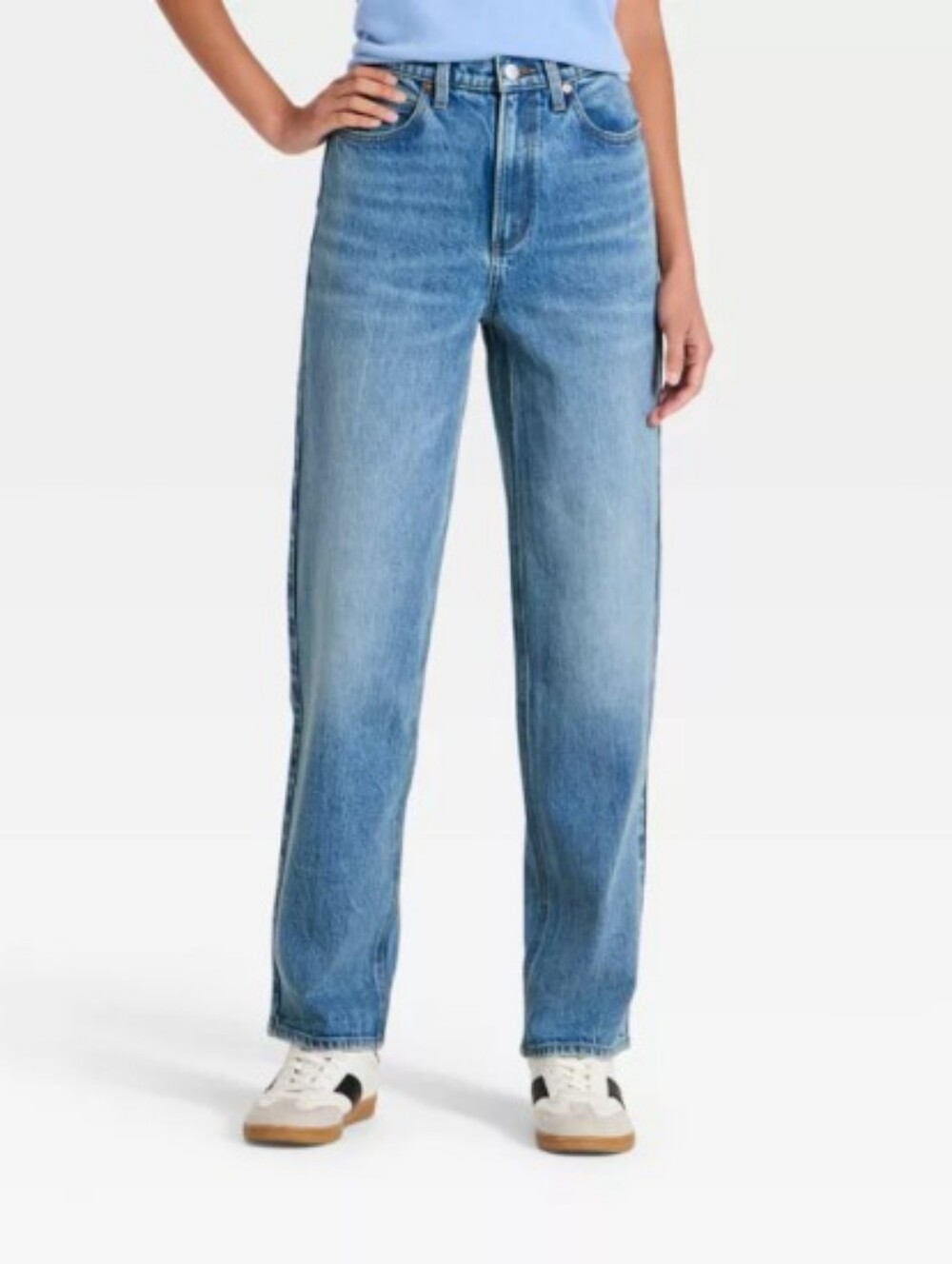 Universal Thread 90s Vintage Straight Jeans in Medium Blue